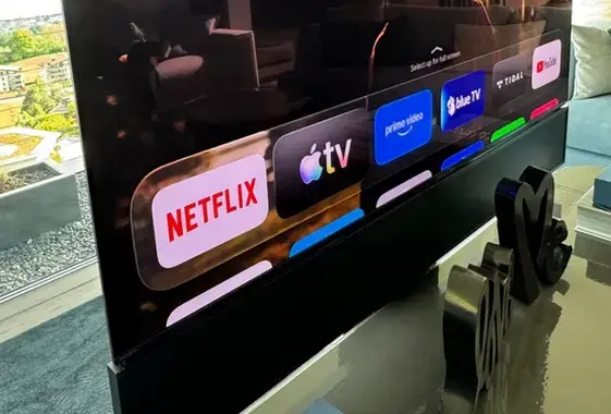 小客廳 Sage L75 線音源喇叭與 Soundbar 配置實景